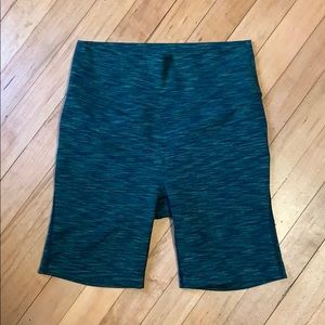 Outdoor Voices freeform shorts S green